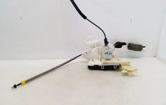 Mercedes-Benz CLS C218 X218 Front door lock A2047202535 A2187230108 A2187230114
