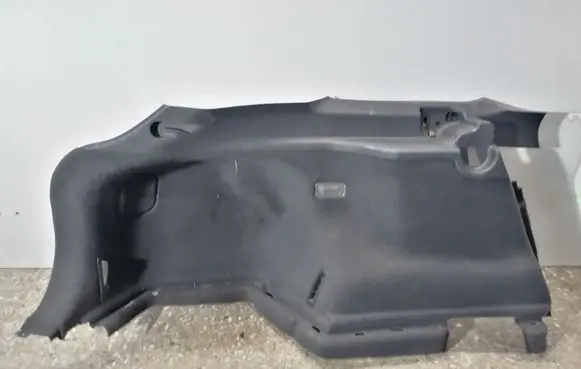 Toyota Avensis T270 Trunk/boot lower side trim panel 6474005080