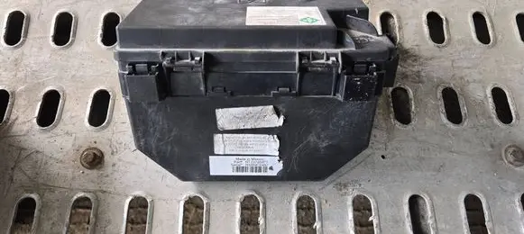 Dodge Journey Fuse module RT237202F7 R3389C0497