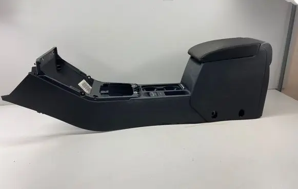 Volkswagen Tiguan Center console 5N0862535