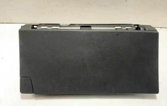 Glove box