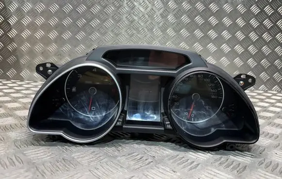 Speedometer (instrument cluster)