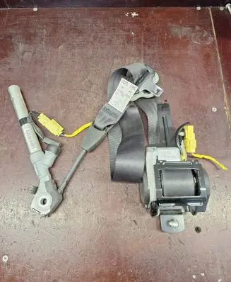 Honda FR-V Front seatbelt NSB094GL06 0433172 42006