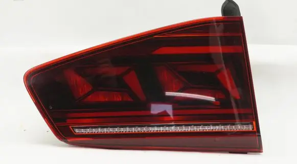 Volkswagen PASSAT B8 Rear/tail lights 3G9945307L