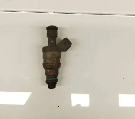 Mercedes-Benz E W124 Fuel injector 0000787323