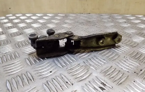Volkswagen Transporter - Caravelle T4 Sliding door middle roller runner 701843336A