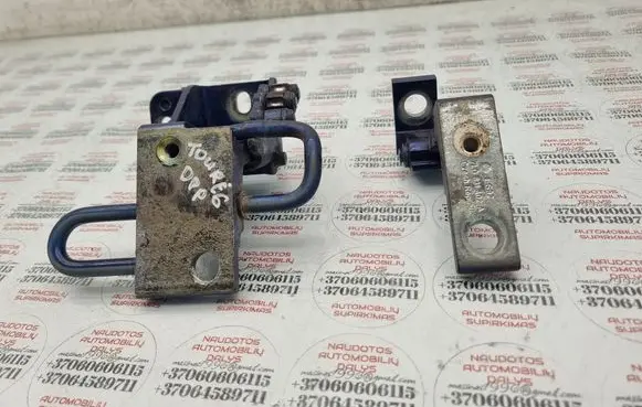 Volkswagen Touareg I Front door hinge set 7L0831412 7L0831402A