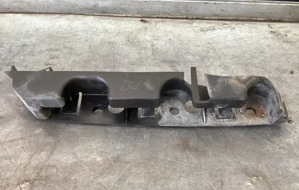 Peugeot 407 Front bumper mounting bracket 1857264916