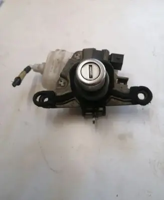Audi A4 S4 B5 8D Tailgate exterior lock 8D0862055
