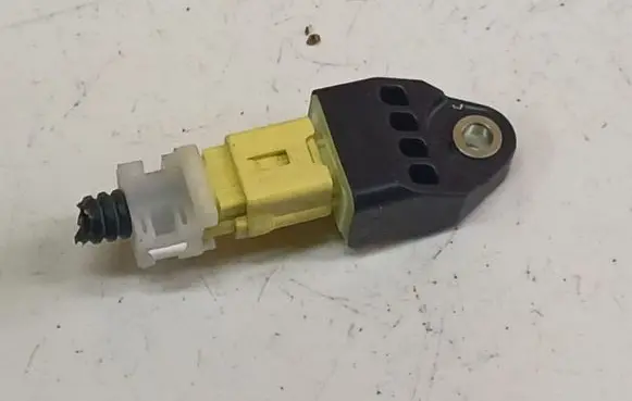 Subaru Legacy Airbag deployment crash/impact sensor 98237AG020