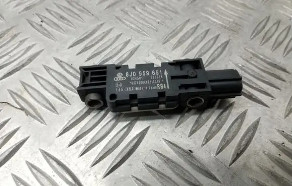 Seat Exeo (3R) Airbag deployment crash/impact sensor 8J0959651