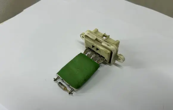 Opel Meriva A Heater blower fan relay PA66GF30