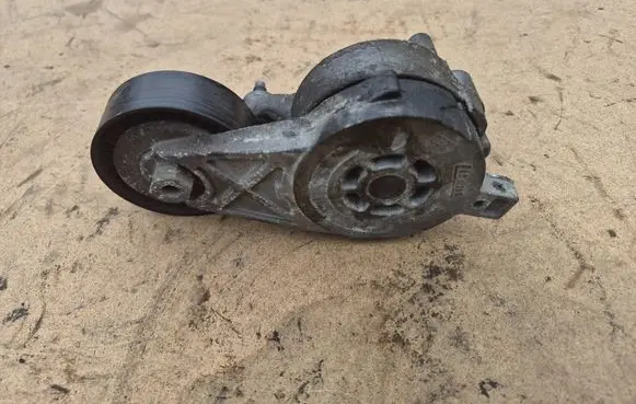 Volkswagen Touran I Generator/alternator belt tensioner 950445