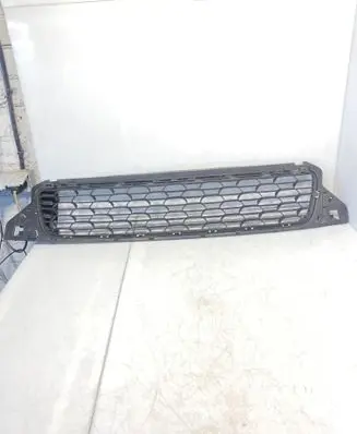 Dacia Duster Front grill 622540347R