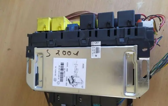 Mercedes-Benz CL C215 Fuse module A0295450414