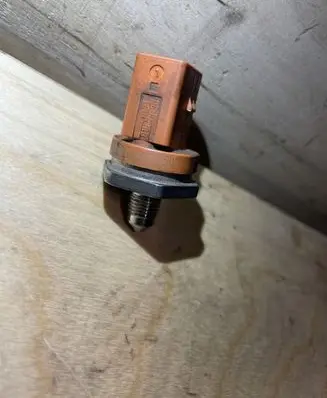 Fuel pressure sensor