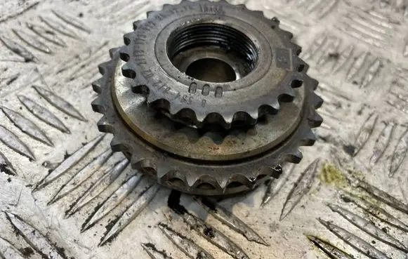 BMW 7 G11 G12 Timing chain sprocket 8586410