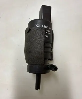 BMW 3 E46 Windscreen/windshield washer pump 8362154