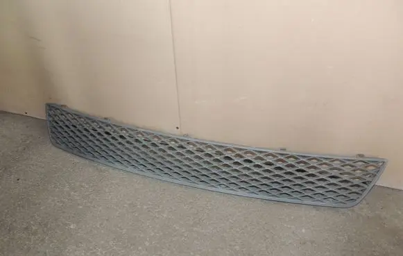 Ford Mondeo Mk III Front bumper lower grill 6s7117b968ab