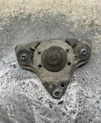 Volkswagen PASSAT B5.5 Coil spring mount 
