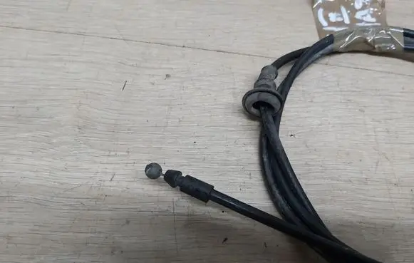 Toyota Yaris Engine bonnet/hood lock release cable YARISIILINKAMASKI