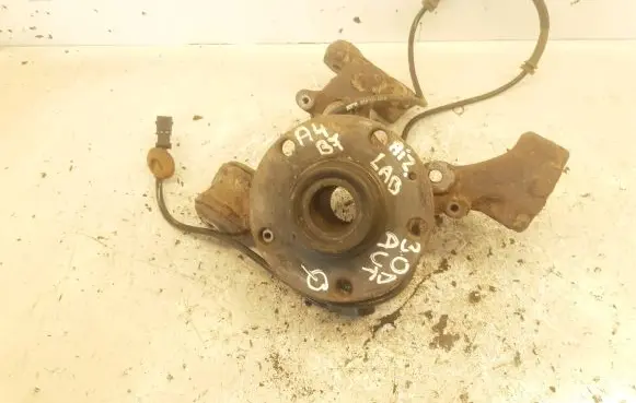 Audi A4 S4 B7 8E 8H Rear wheel hub spindle/knuckle 