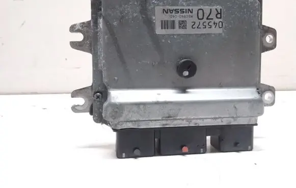 Nissan Juke I F15 Engine control unit/module MEC940040