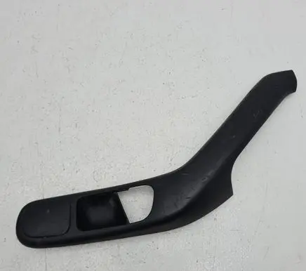 Volkswagen PASSAT B4 Front door interior handle trim 3A0867197