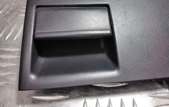 Mercedes-Benz 190 W201 Glove box handle 