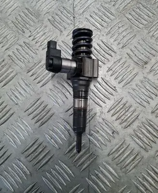 Volkswagen PASSAT B6 Fuel injector 000130073SX