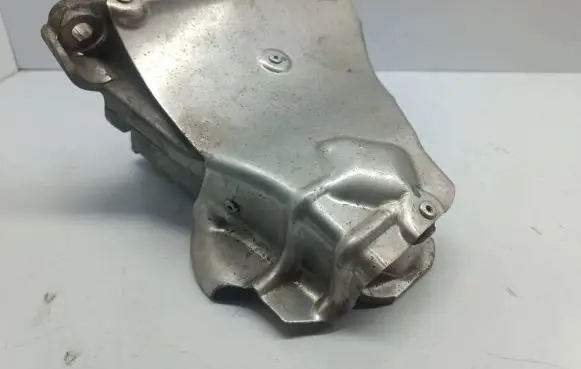 BMW X5 E70 Engine mounting bracket 6790022 58091210