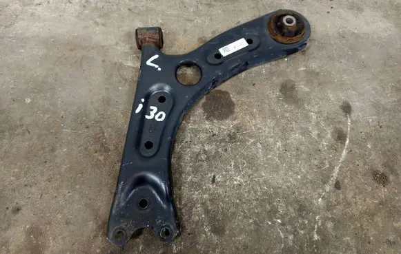 Hyundai i30 Front control arm 54500-G4AA0 200818A000021