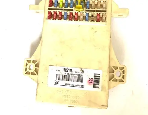 KIA Ceed Fuse module 1H510
