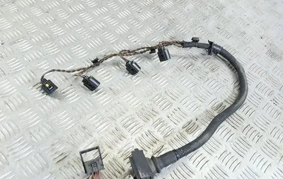 BMW 5 F10 F11 Fuel injector wires 782365004