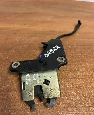 Audi A4 S4 B6 8E 8H Tailgate/trunk/boot lock/catch/latch 8E5827505 D2922