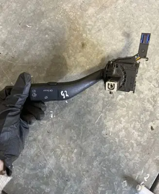 Volkswagen PASSAT B7 Wiper control stalk 1K0953519A 01203506 20350641835849