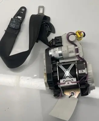 Audi A8 S8 D4 4H Front seatbelt 1060899 34090806B 3N0123