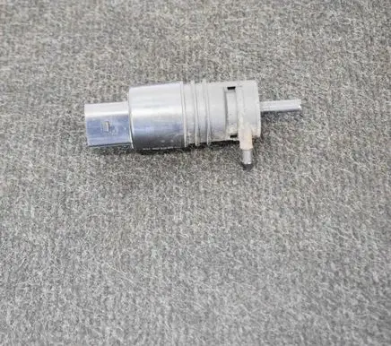 BMW 5 F10 F11 Windscreen/windshield washer pump 6934160