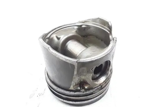 Volvo V50 Piston 