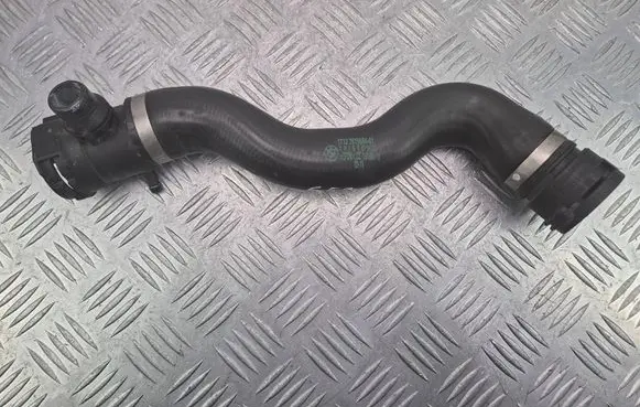 BMW 5 F10 F11 Engine coolant pipe/hose 7619684
