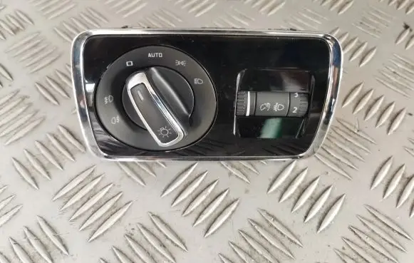 Skoda Superb B6 (3T) Light switch 3T0941431B
