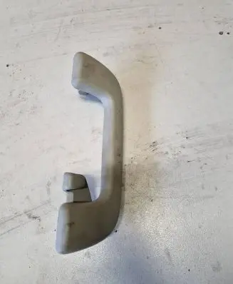 Toyota Avensis T270 Rear interior roof grab handle L1020373