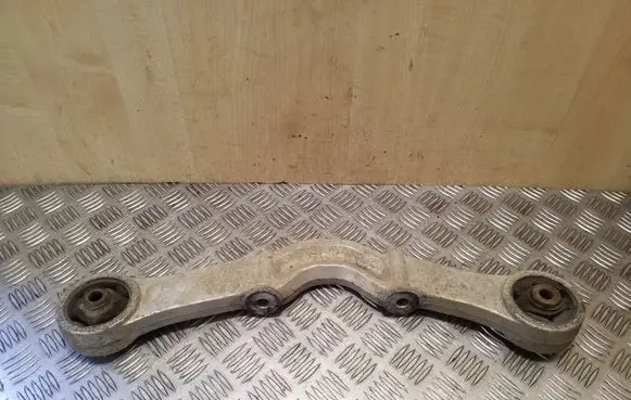 Mitsubishi Pajero Rear differential/diff mount bracket 