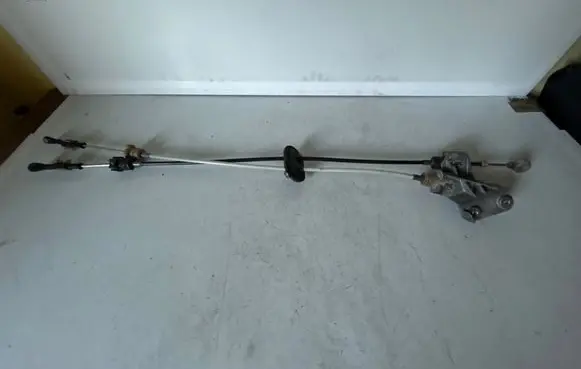 Opel Mokka Gear shift cable linkage E028443431J 25185211