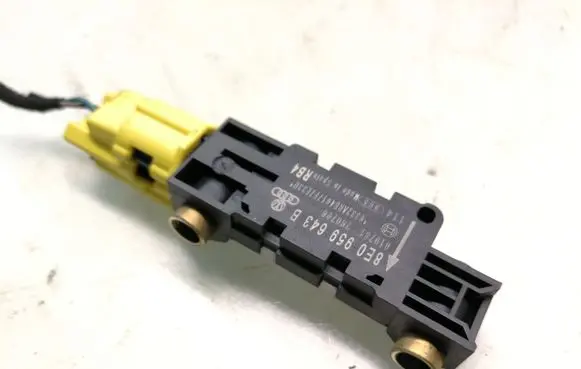 Audi A4 S4 B7 8E 8H Airbag deployment crash/impact sensor 8E0959643B