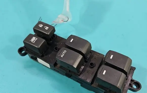 Suzuki Vitara (LY) Electric window control switch 54P2 IMPRK1544688