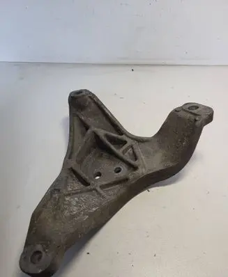 BMW 5 E39 Engine mounting bracket 1096080