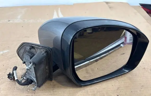 Land Rover Discovery 4 - LR4 Front door electric wing mirror 21035002 21034002K 090915