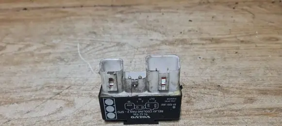 Coolant fan relay