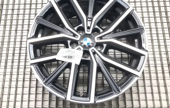 BMW X1 U11 R18 alloy rim 6891179